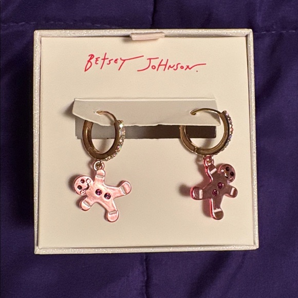 New in Box Betsey Johnson Gingerbread Rhinestone Earrings - Picture 3 of 8